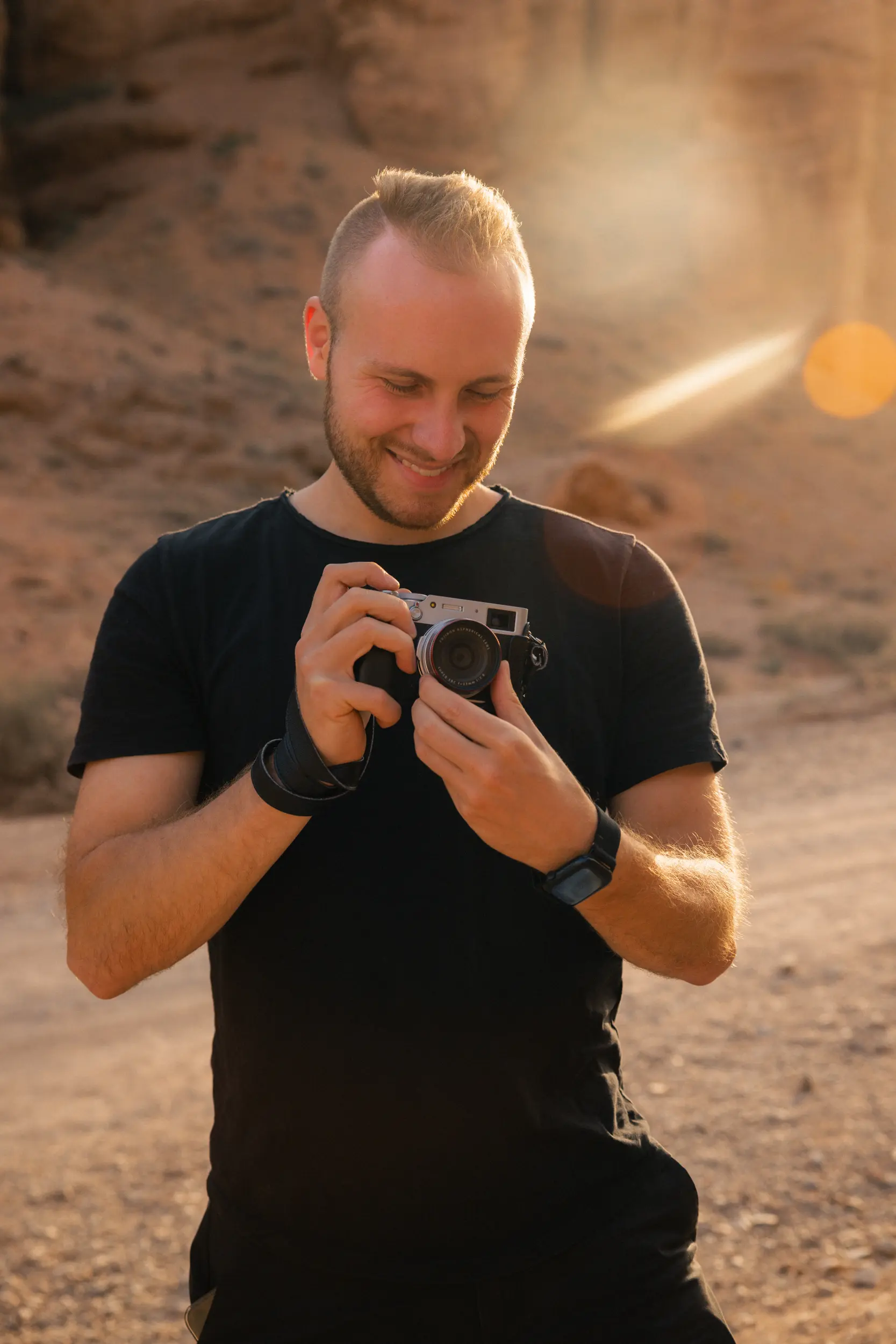 Julian Kaufmann, photographer, on location